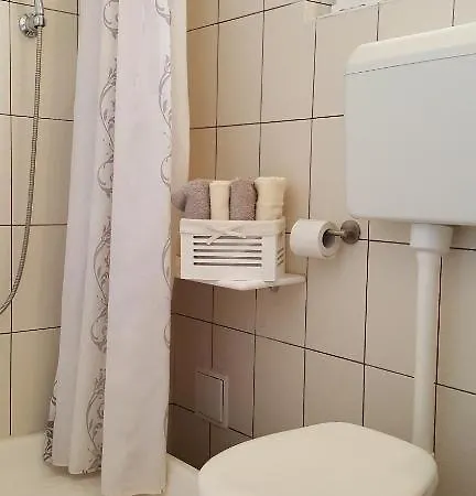 Apartment In With Terrace, Air Conditioning, Wi-fi, Dishwasher