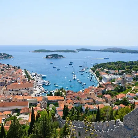 Apartment In With Terrace, Air Conditioning, Wi-fi, Dishwasher Hvar Town